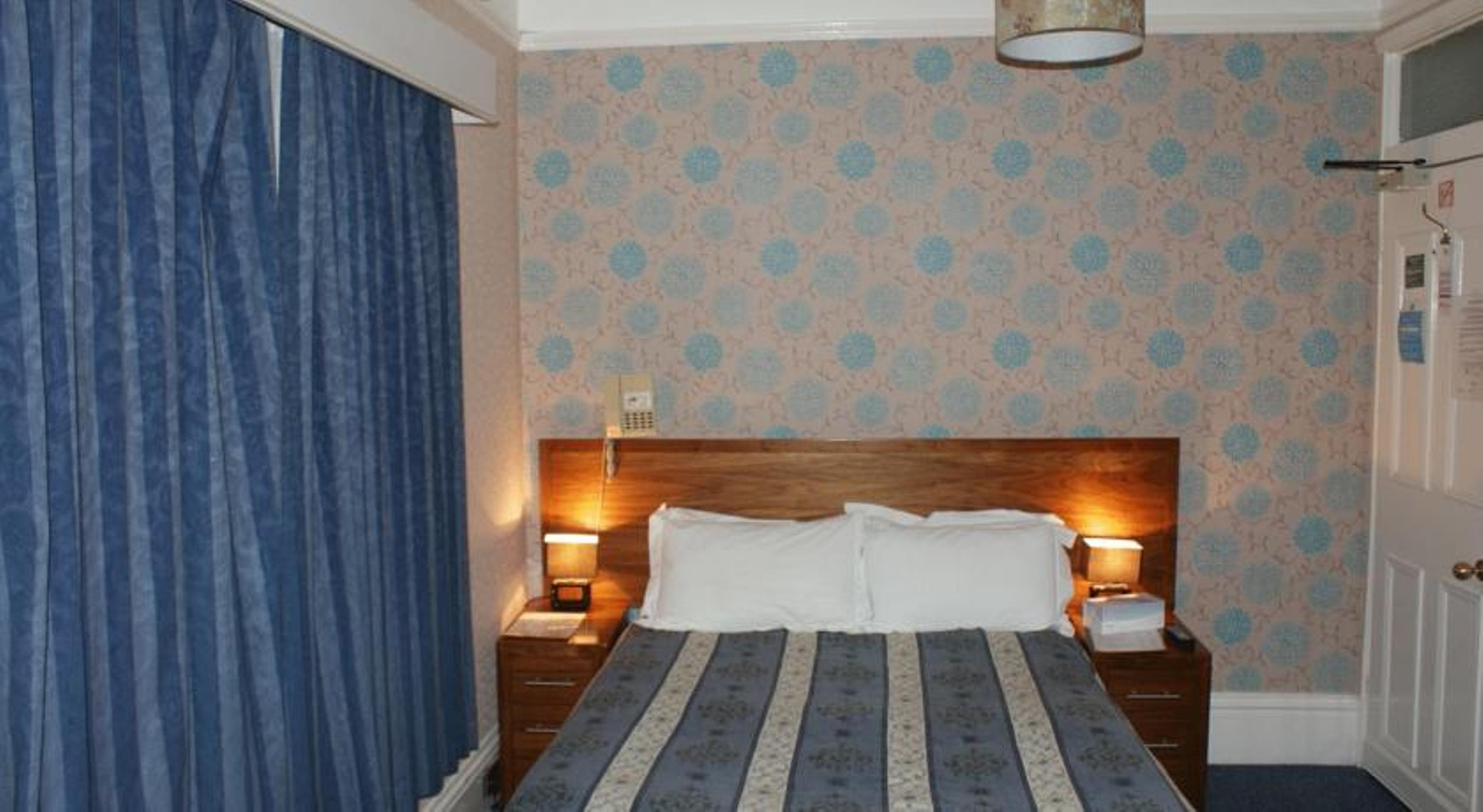 Kirkdale Hotel Кройдон Екстер'єр фото